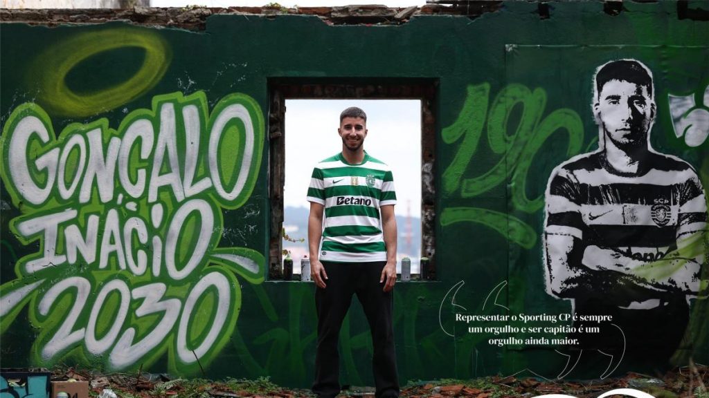 Renovación para alejar del Barça a un central en la lista