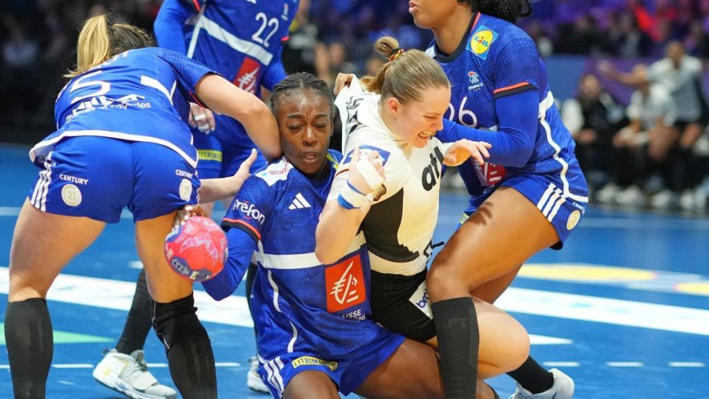 23-29: Fortísimo batacazo de la campeona y salta por los aires la gran final del Mundial