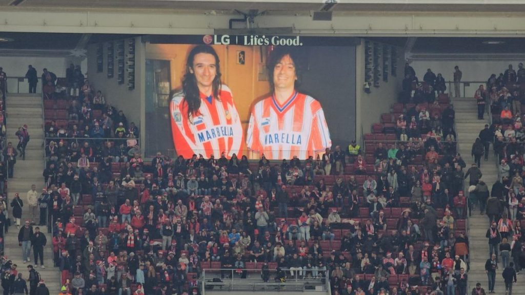 ‘Si te vas…’: Emocianante recuerdo del Metropolitano a Robe Iniesta