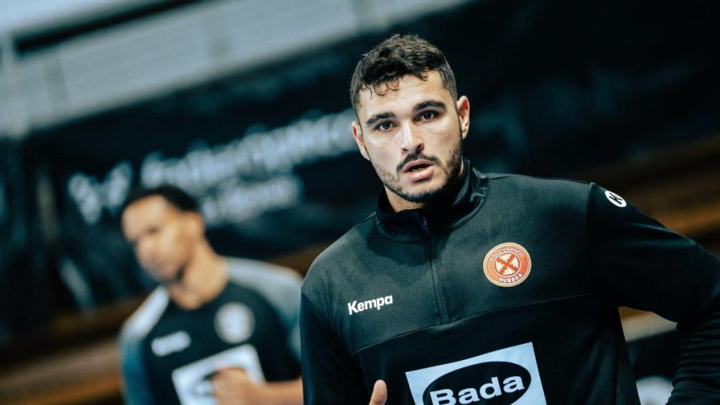 32-31: Otro castañazo sacude la parte alta de la Liga ASOBAL para beneficio del Barça