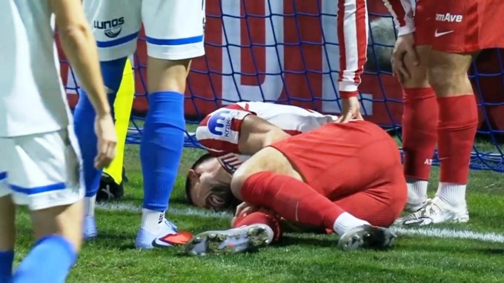 ¡Lenglet se fue lesionado en la rodilla! El Atlético teme que sea grave