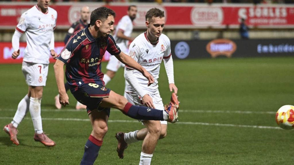 El Levante: colista en Liga, batacazo en Copa, sin entrenador y sin dos delanteros