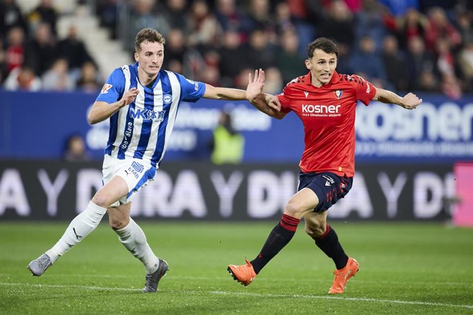Dos goles de Budimir desesperan al Alavés y el Celta vuelve a empatar en Oviedo