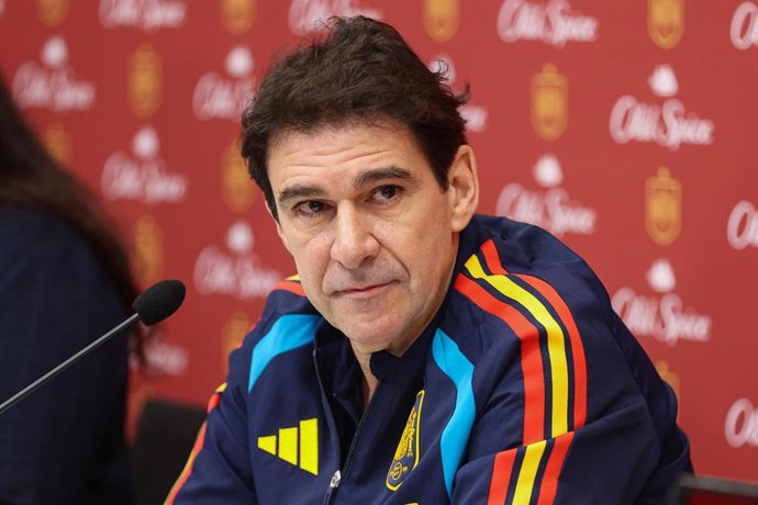 Karanka: «Si alguien es capaz de enderezar la situación del Real Madrid es Xabi Alonso»