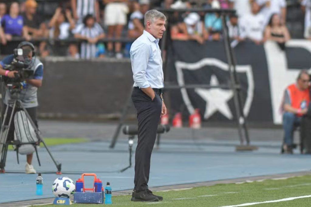 Fortaleza se despede de Palermo, na mira do Remo