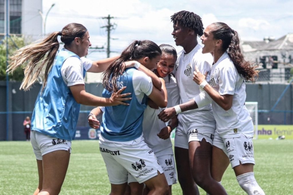 Evelin Bonifácio atropela o Fluminense e Santos vai para as semis da Copinha Feminina