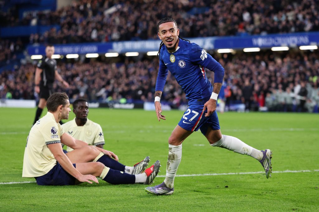 Chelsea bate Everton e volta a vencer na Premier League