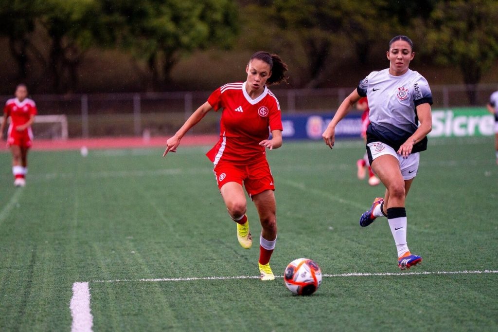 Inter goleia Corinthians e define semifinais da Copinha Feminina