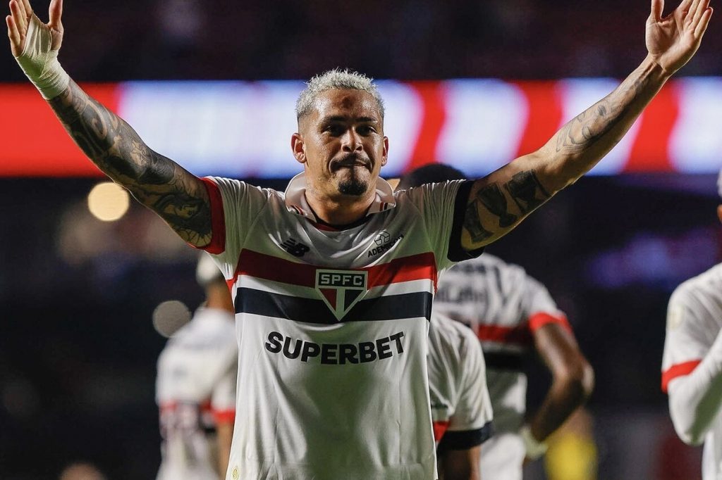 Luciano tem futuro incerto no São Paulo