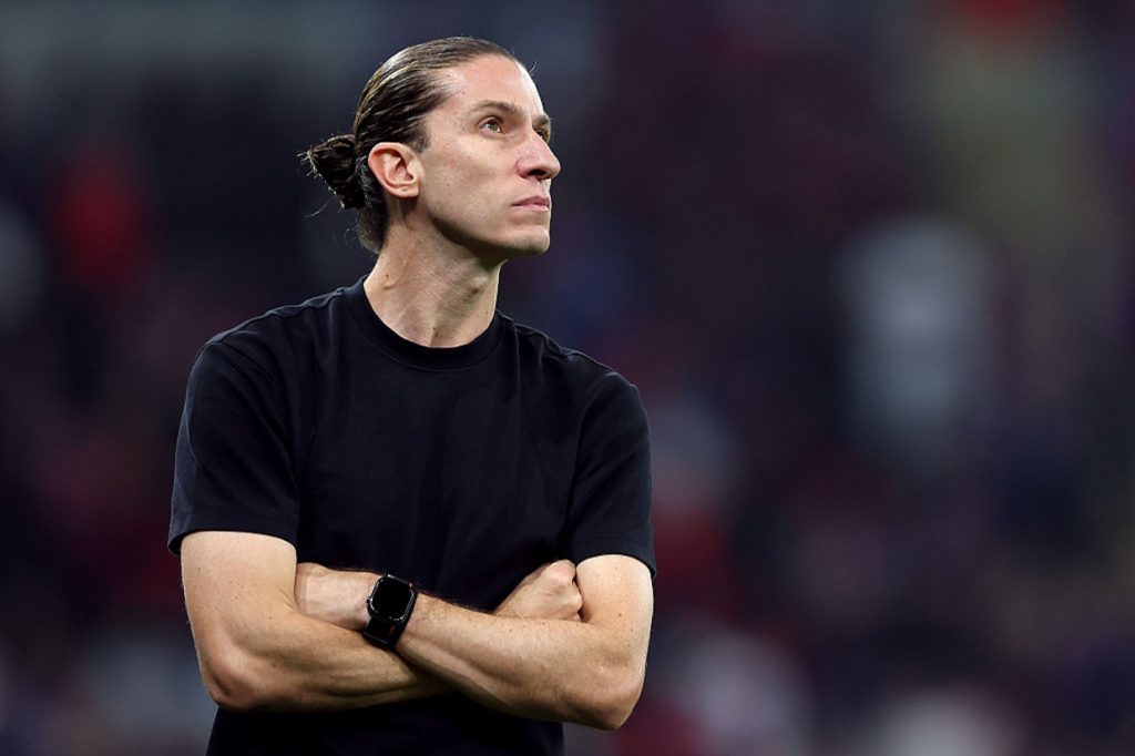 Filipe Luís admite luto e fala em Europa, mas reforça: ‘Minha realidade é o Flamengo’