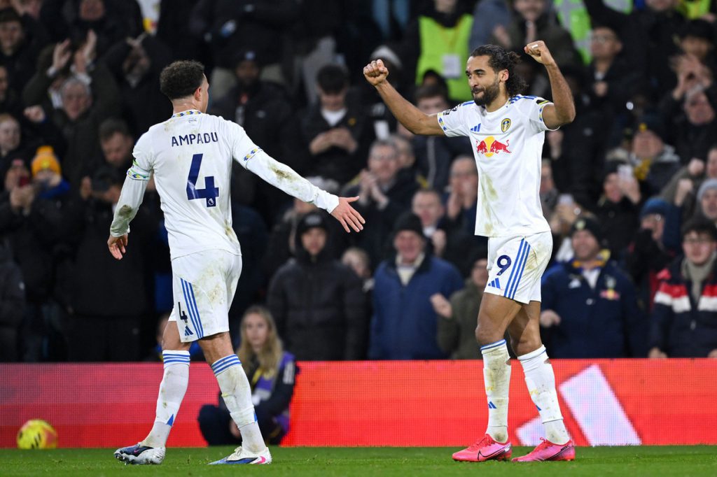 Surpresa na Inglaterra, Calvert-Lewin pode entrar em grupo seleto com Vardy como recordista