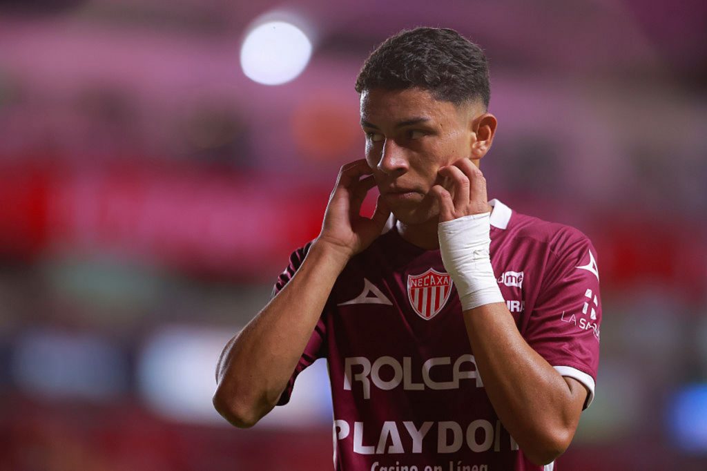 Como joga e o que se espera de Johan Rojas, colombiano na mira do Vasco