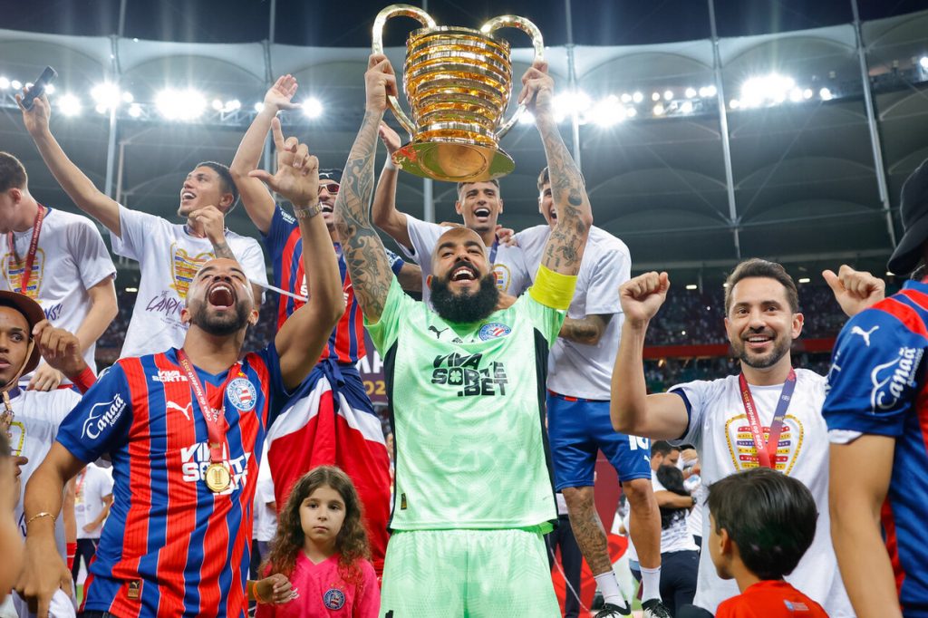 Goleiro Danilo Fernandes confirma aposentadoria após o fim da Série A