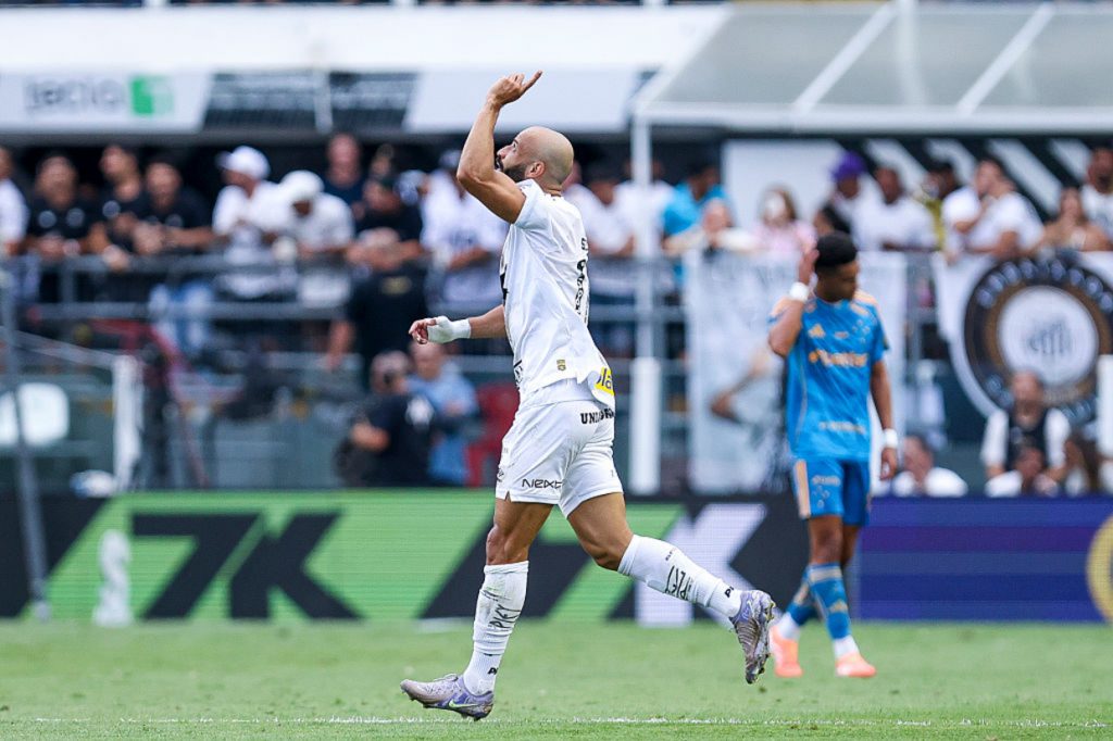 Thaciano é o herói improvável e garante permanência do Santos na elite