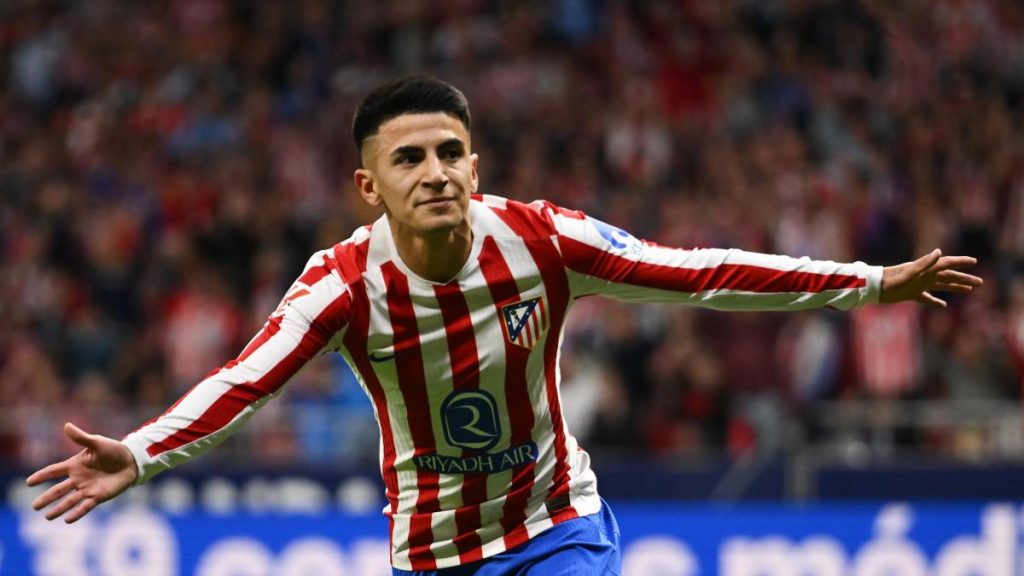 Más pretendientes para Thiago Almada