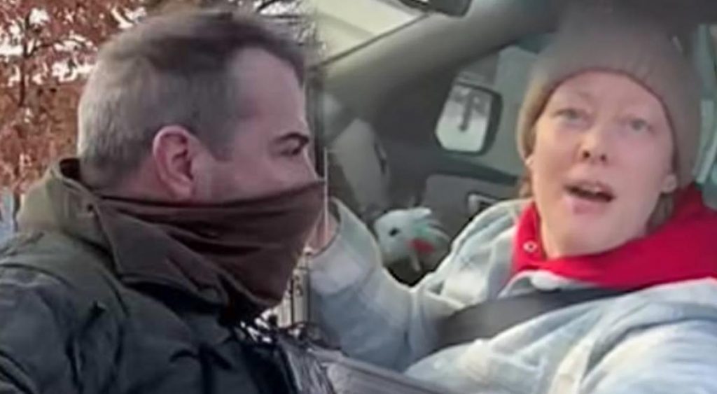 Agente de ICE que asesinó a Renee Good en Minneapolis se esconde por amenazas: «Hay carteles de SE BUSCA con su foto»