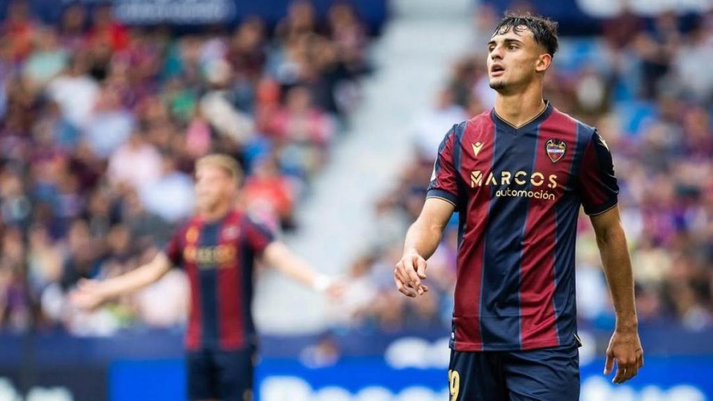 El pastizal que le dejó Pubill al Levante, al que ahora se enfrenta con el Atlético