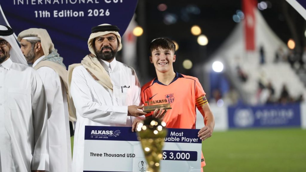 El golazo de Hugo Garcés, otro talento del Barça que apunta alto: MVP en Doha