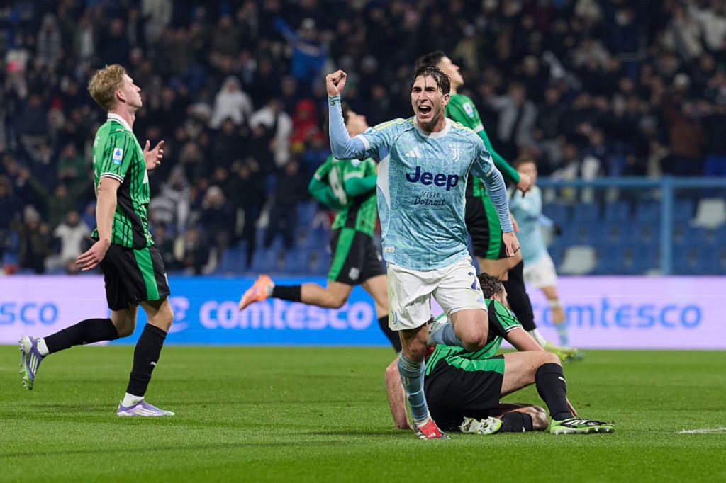 Juventus supera Sassuolo fora de casa e se mantém entre os líderes do Italiano