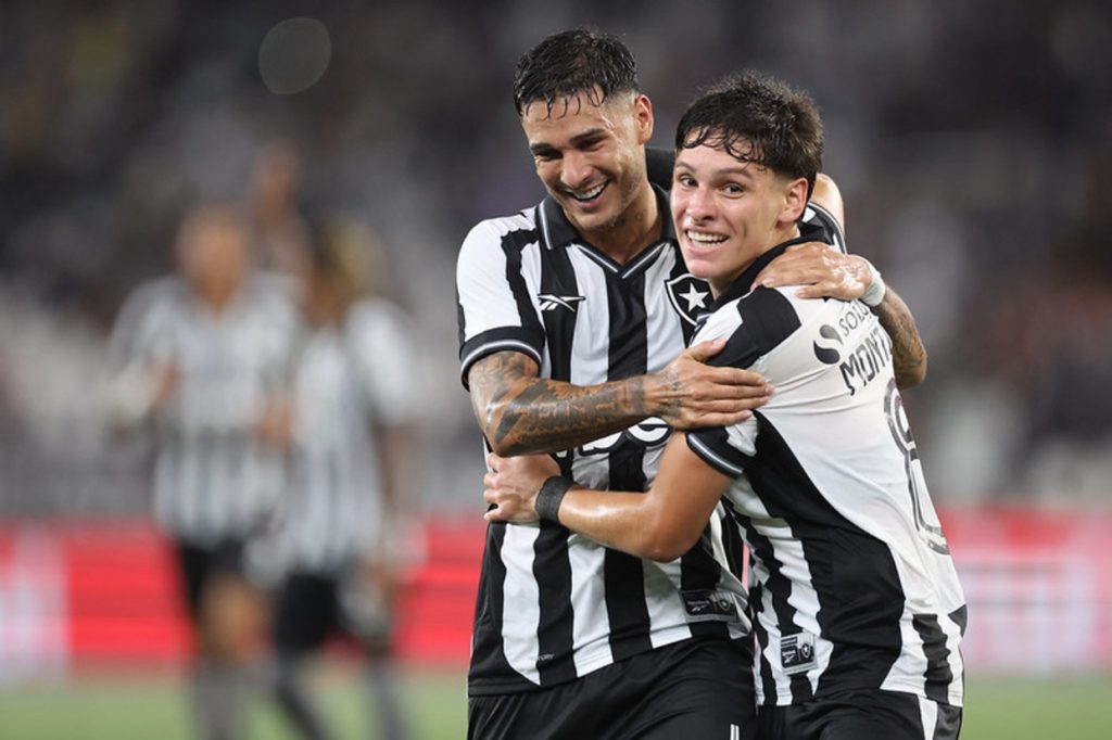 Com titulares, Botafogo supera Volta Redonda e pula para o topo do Grupo B do Carioca