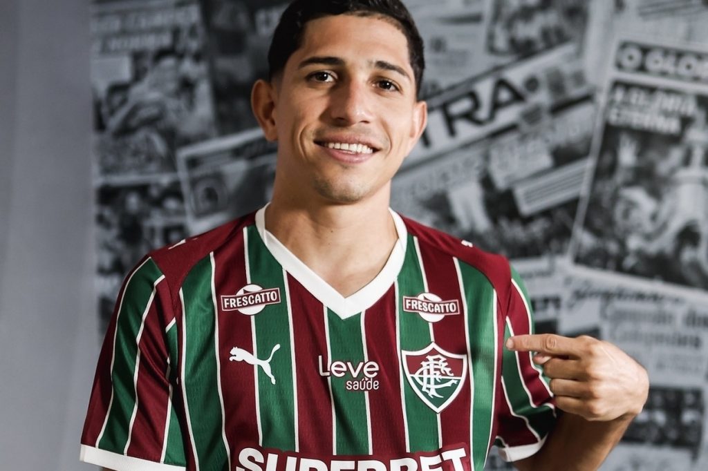 Além de Savarino: 5 nomes de destaque que trocaram o Botafogo pelo Flu