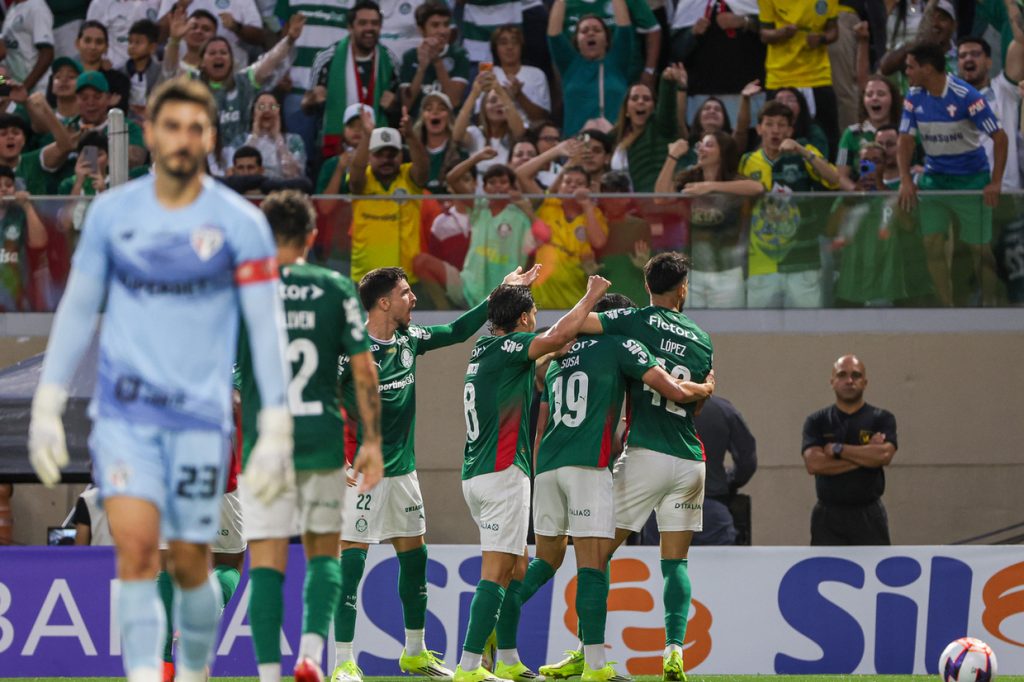 Palmeiras vence o Choque-Rei, dorme na ponta do Paulistão e amplia crise no São Paulo