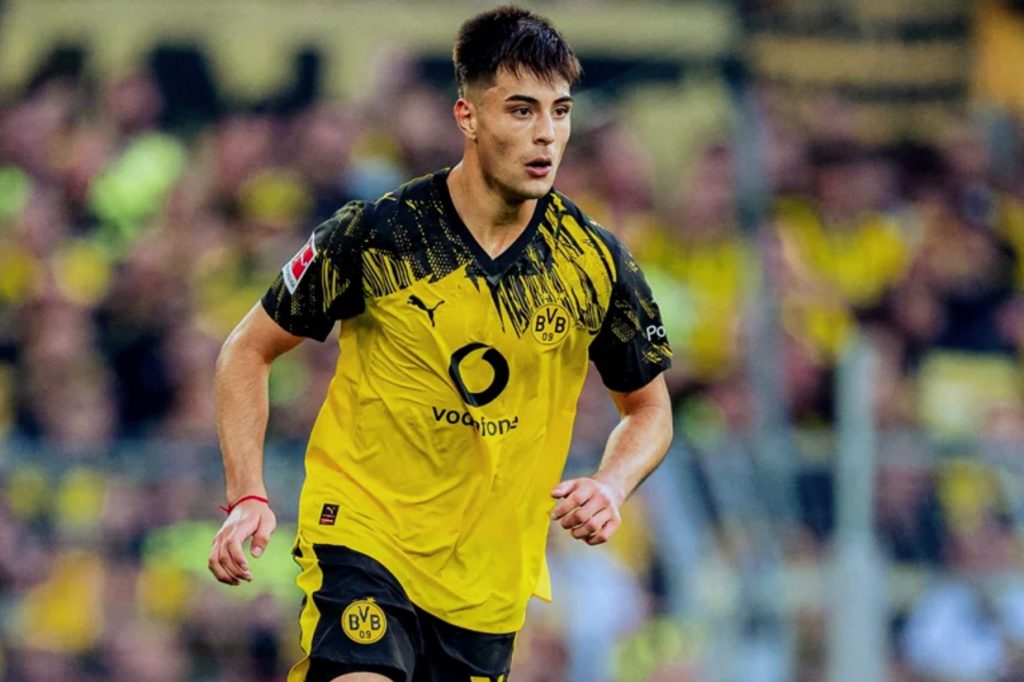 Com desfalques, Chelsea ativa cláusula e encerra empréstimo de joia com o Dortmund