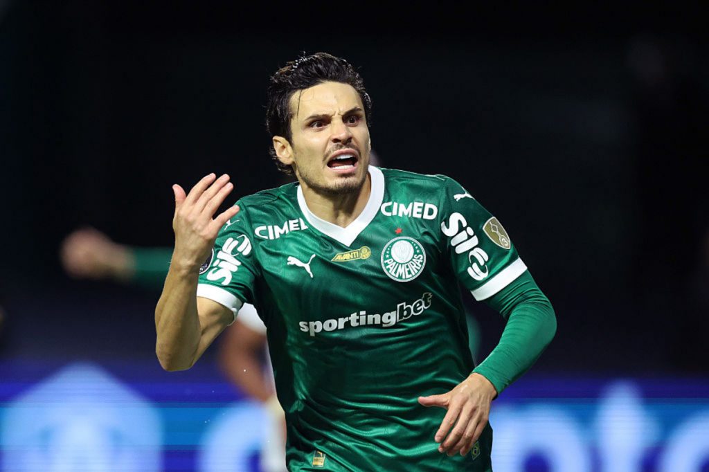 Raphael Veiga se aproxima do futebol mexicano