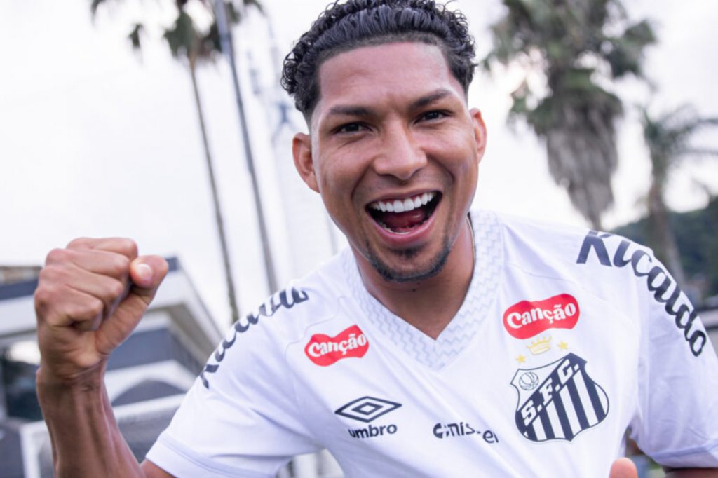 Oficial: Rony é anunciado como reforço pelo Santos