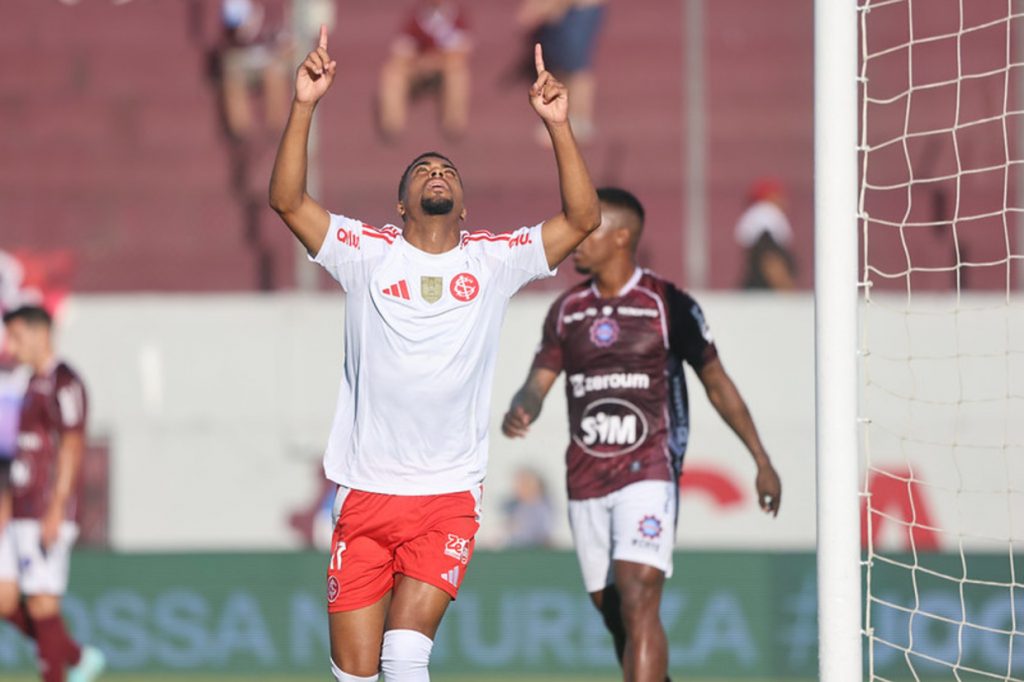 Inter poupa titulares, mas vence Caxias e confirma melhor campanha da primeira fase