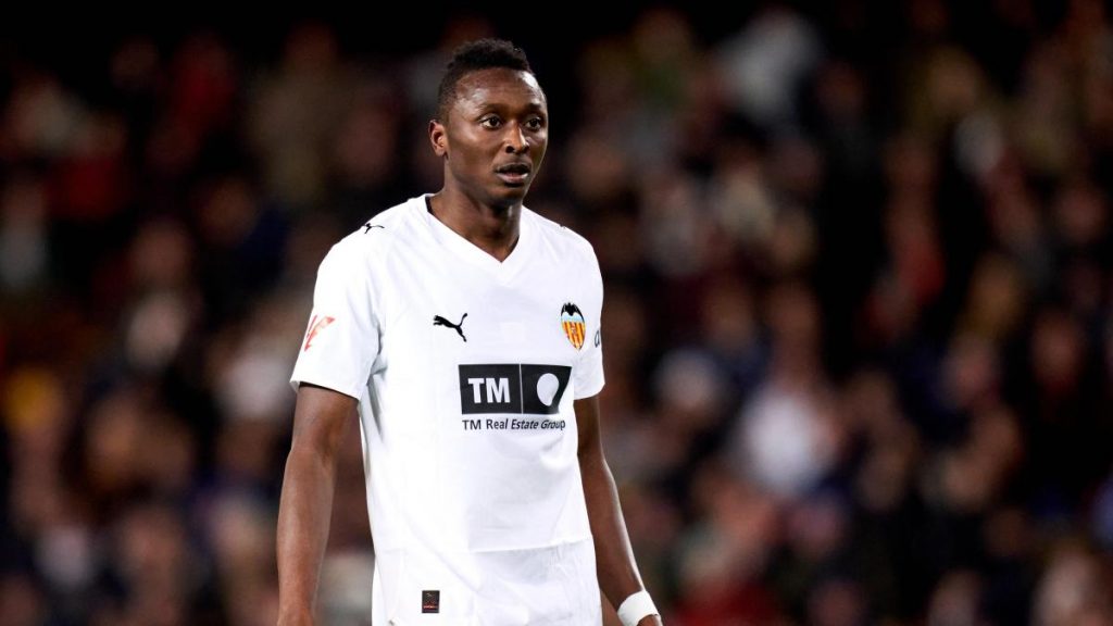 Cerrado el mercado para la Real con dos salidas y una llegada