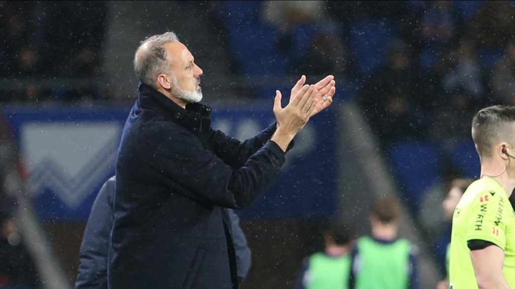 La Real Sociedad introduce tres cambios y varias sorpresas en la alineación del derbi