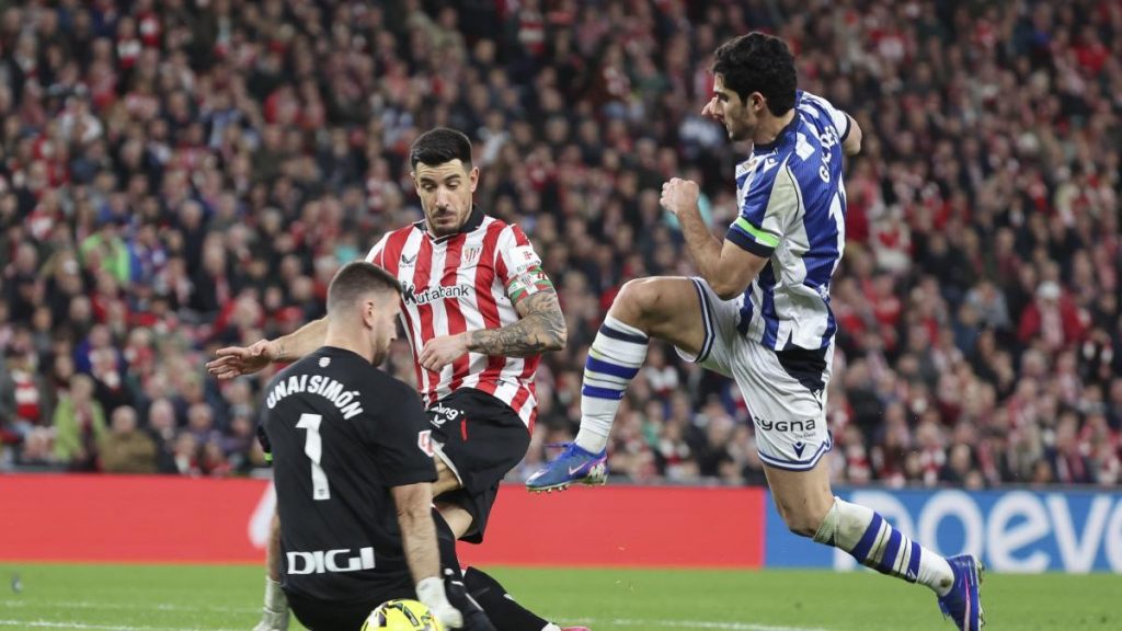 Guedes estrena su misil txuri urdin de larga distancia para adelantar a la Real en San Mamés