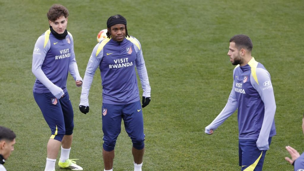 Varias sorpresas en un once con el debut de Ademola Lookman