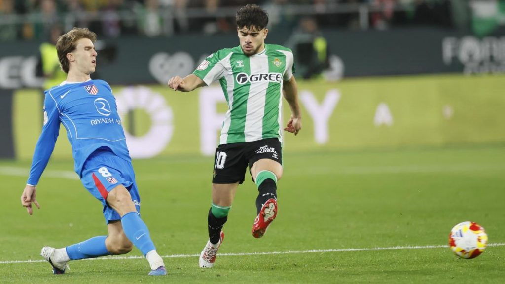 El enorme agujero que deja Pablo Barrios y Simeone aún debe resolver