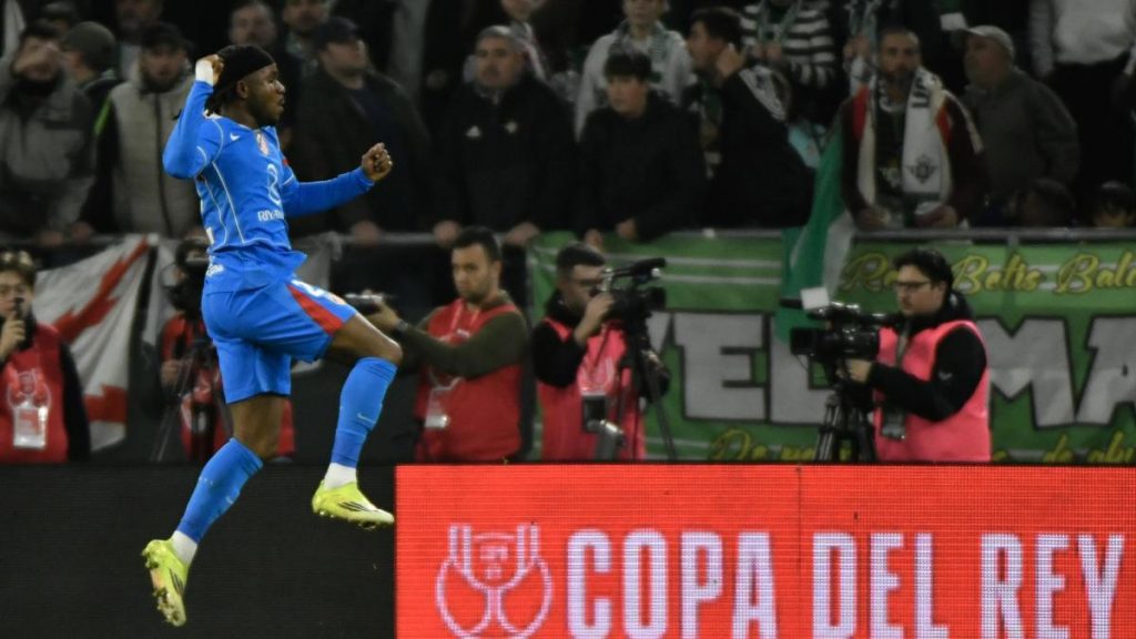 El Atleti estrena un ‘Look’ que ‘Mola’