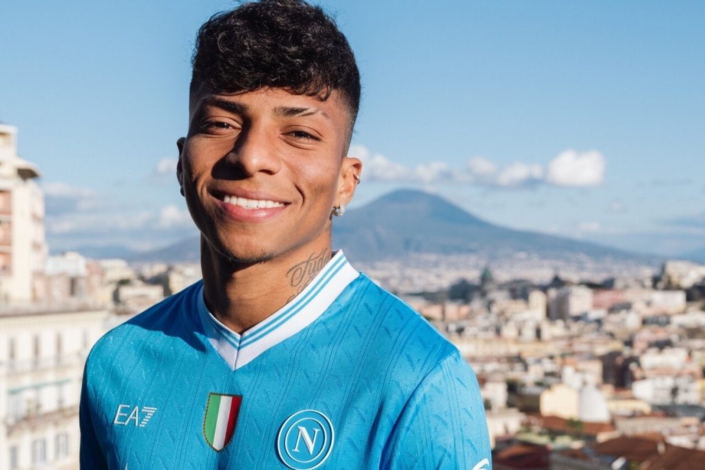 Napoli aumenta a lista de brasileiros no elenco e contrata Alisson Santos do Sporting