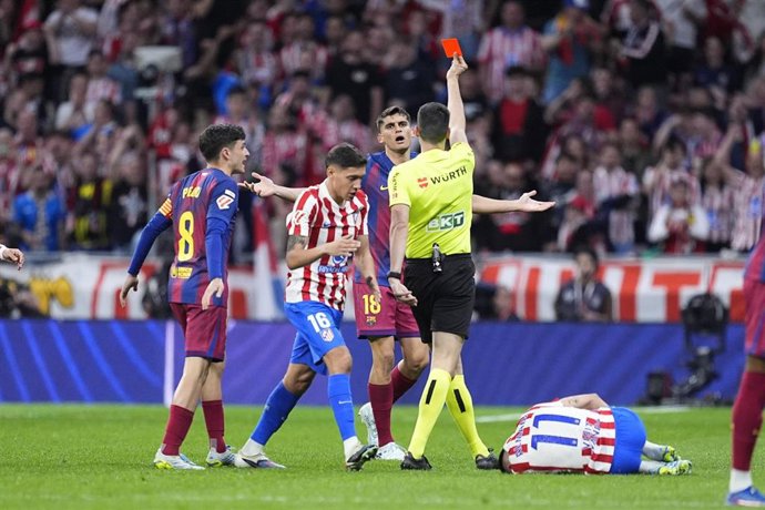 El CTA dice que Gerard Martín sí debió ser expulsado por «juego brusco grave» en su entrada a Almada