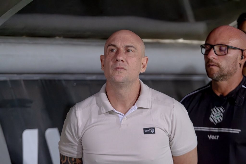 Rebaixado no estadual e sem vencer na Série C, Figueirense demite Marcio Zanardi