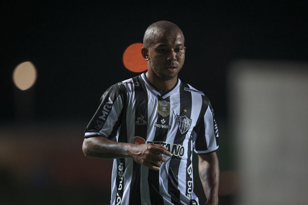 Bicampeão brasileiro, Mariano, ex-Flu e Atlético, anuncia aposentadoria