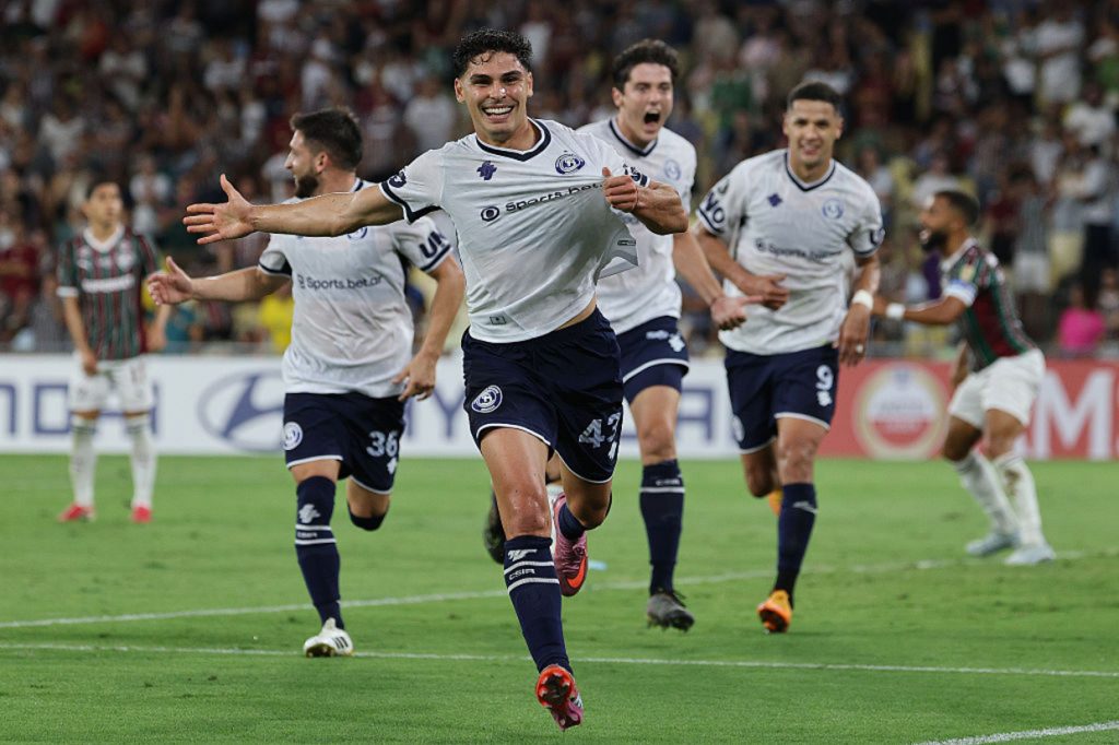 Um ‘Maracanazo’ para chamar de seu: Rivadavia faz história e vence o Flu de virada