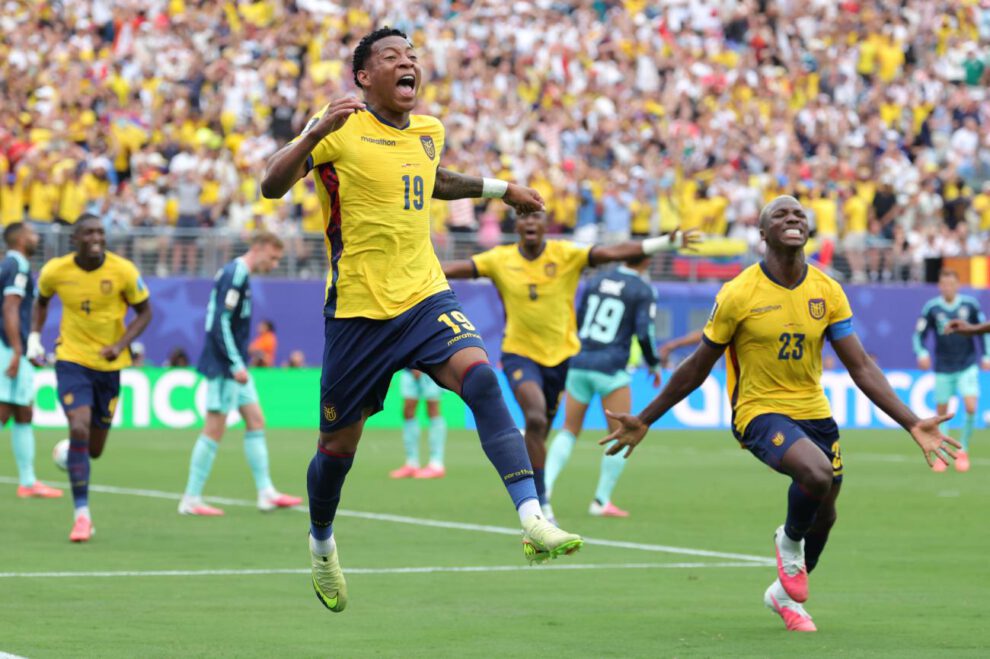 México y Ecuador se enfrentan por un lugar en octavos de final