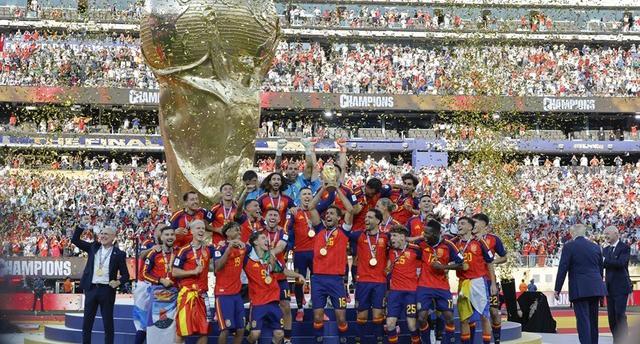 España vuelve al primer puesto en el ranking FIFA
