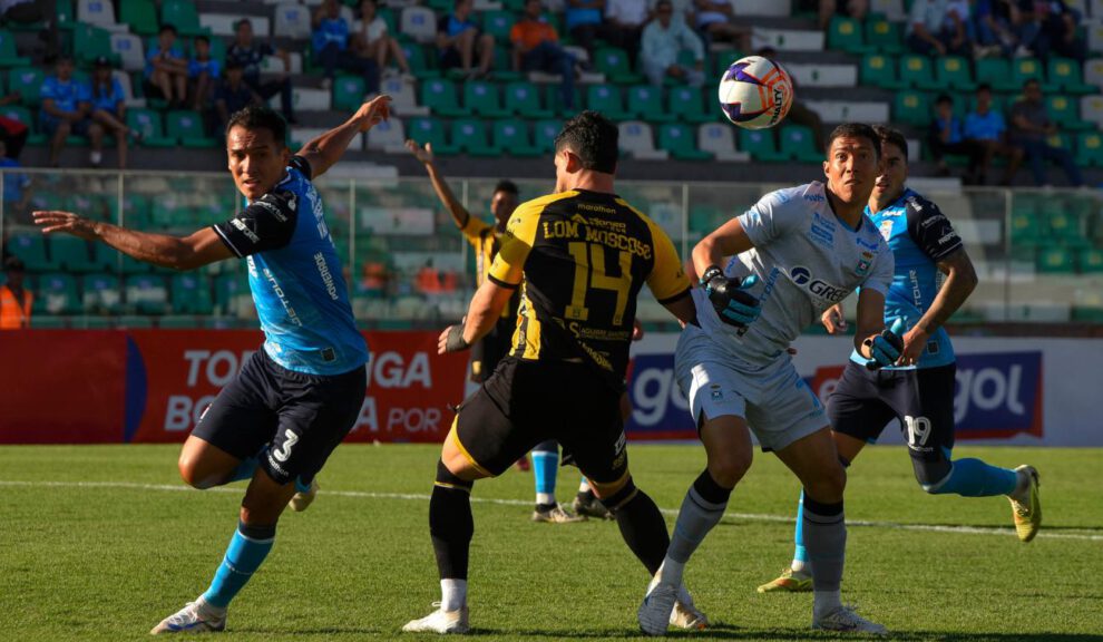 The Strongest continúa en la lucha por el primer puesto