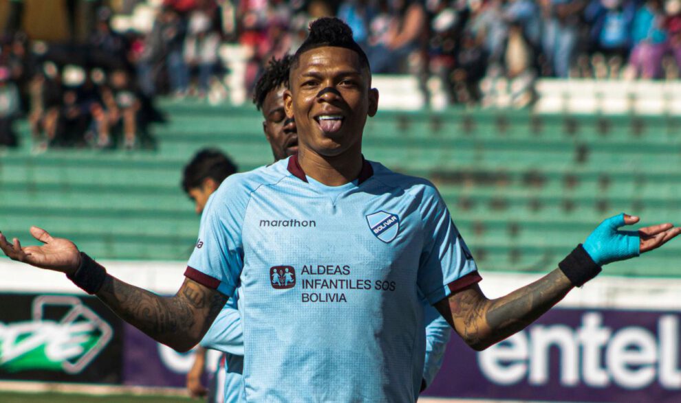 Bolívar derrota de visita a Independiente y vuelve a la punta